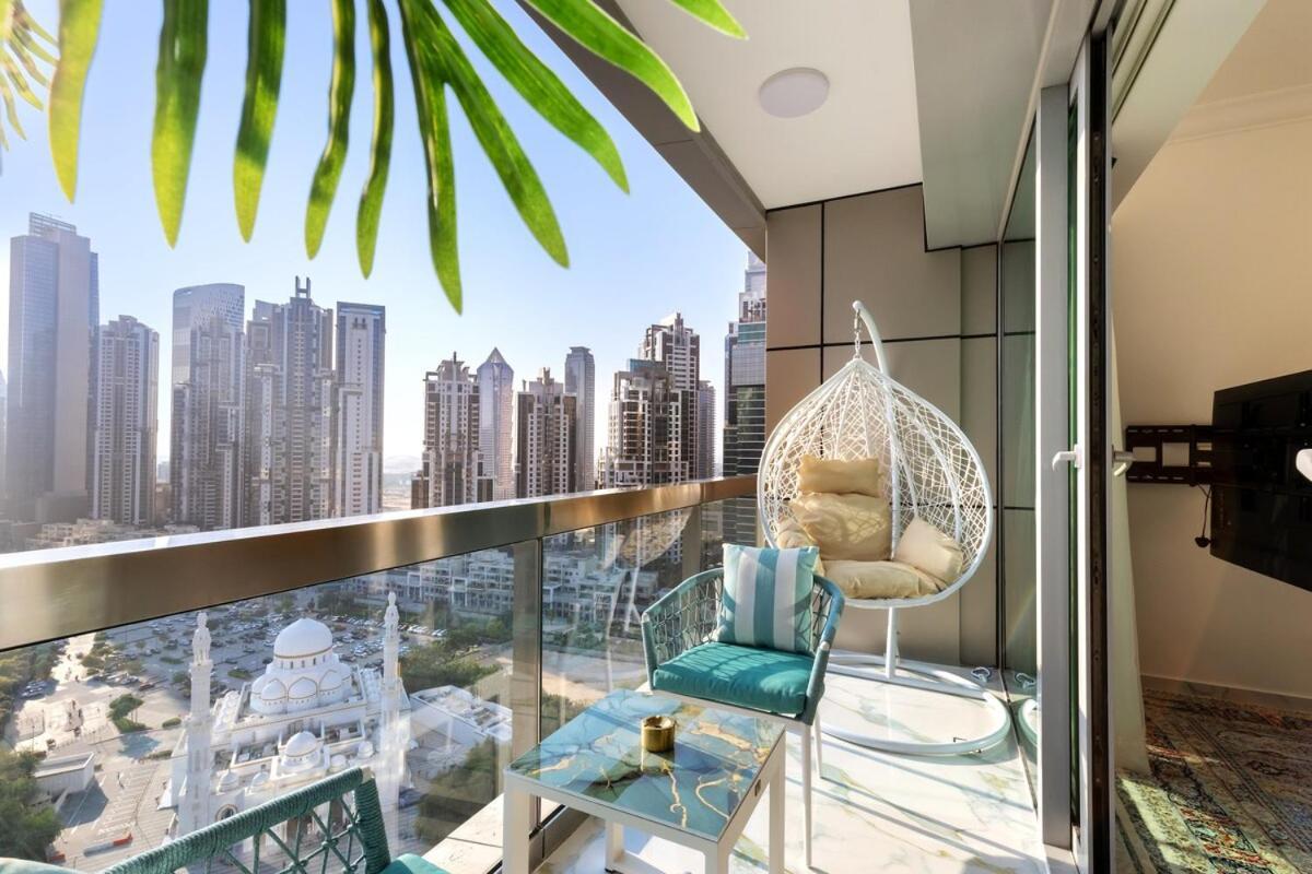 Apartment First Class Chic Modern Urban Escape
